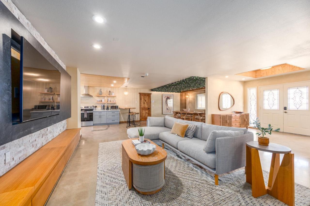 @ Marbella Lane - Modern Rustic Home In Jt Джошуа-Три Экстерьер фото