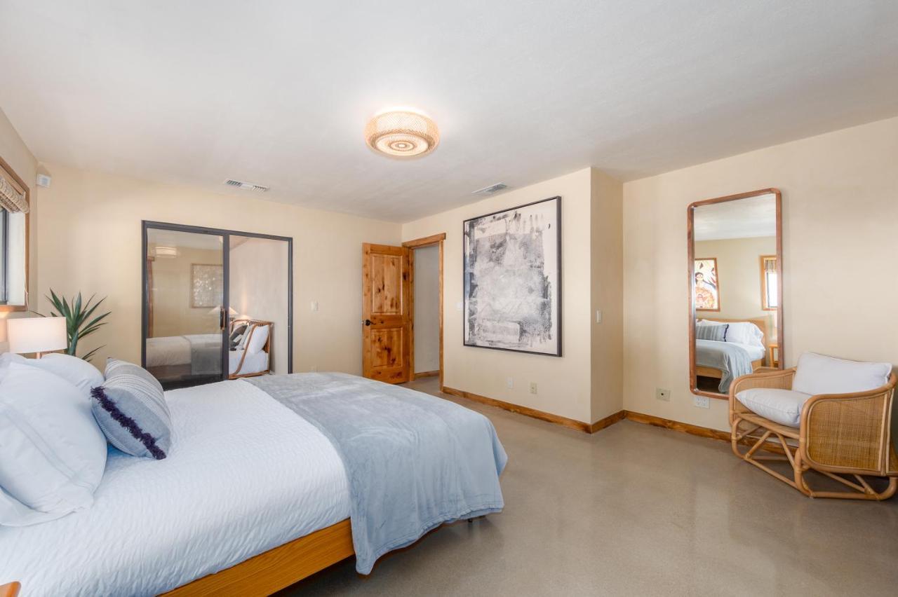 @ Marbella Lane - Modern Rustic Home In Jt Джошуа-Три Экстерьер фото