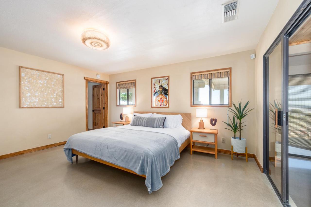 @ Marbella Lane - Modern Rustic Home In Jt Джошуа-Три Экстерьер фото