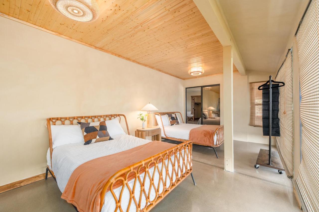 @ Marbella Lane - Modern Rustic Home In Jt Джошуа-Три Экстерьер фото